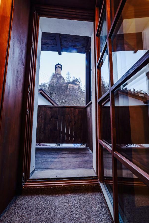 Apartmany Pod Oravskym Hradom اورافسكي بودزاموك المظهر الخارجي الصورة